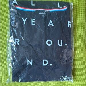 AYR Black VNeck shortsleeved Vito pima cotton T-Shirt. Size Medium. NWT